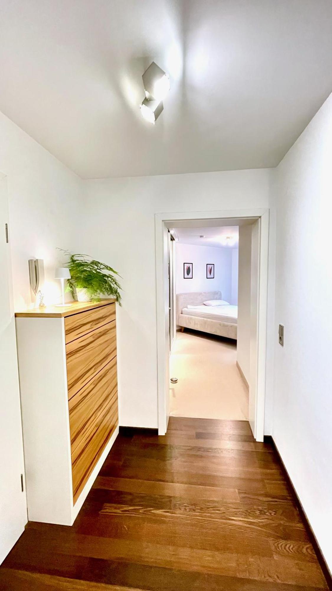 לודוויגסבורג Ludwigshome Luxus - Zentral, Kostenloser Parkplatz, Terrasse מראה חיצוני תמונה